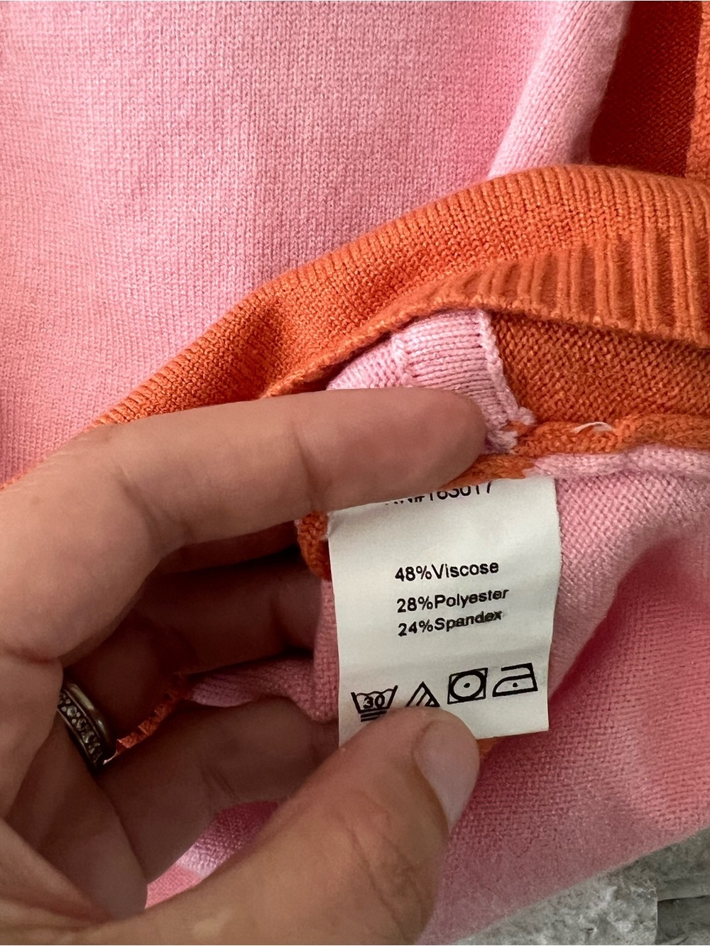 Princess Polly Pink & Orange Colorblock V-Neck Knit Tank Crop - Picture 4 of 6